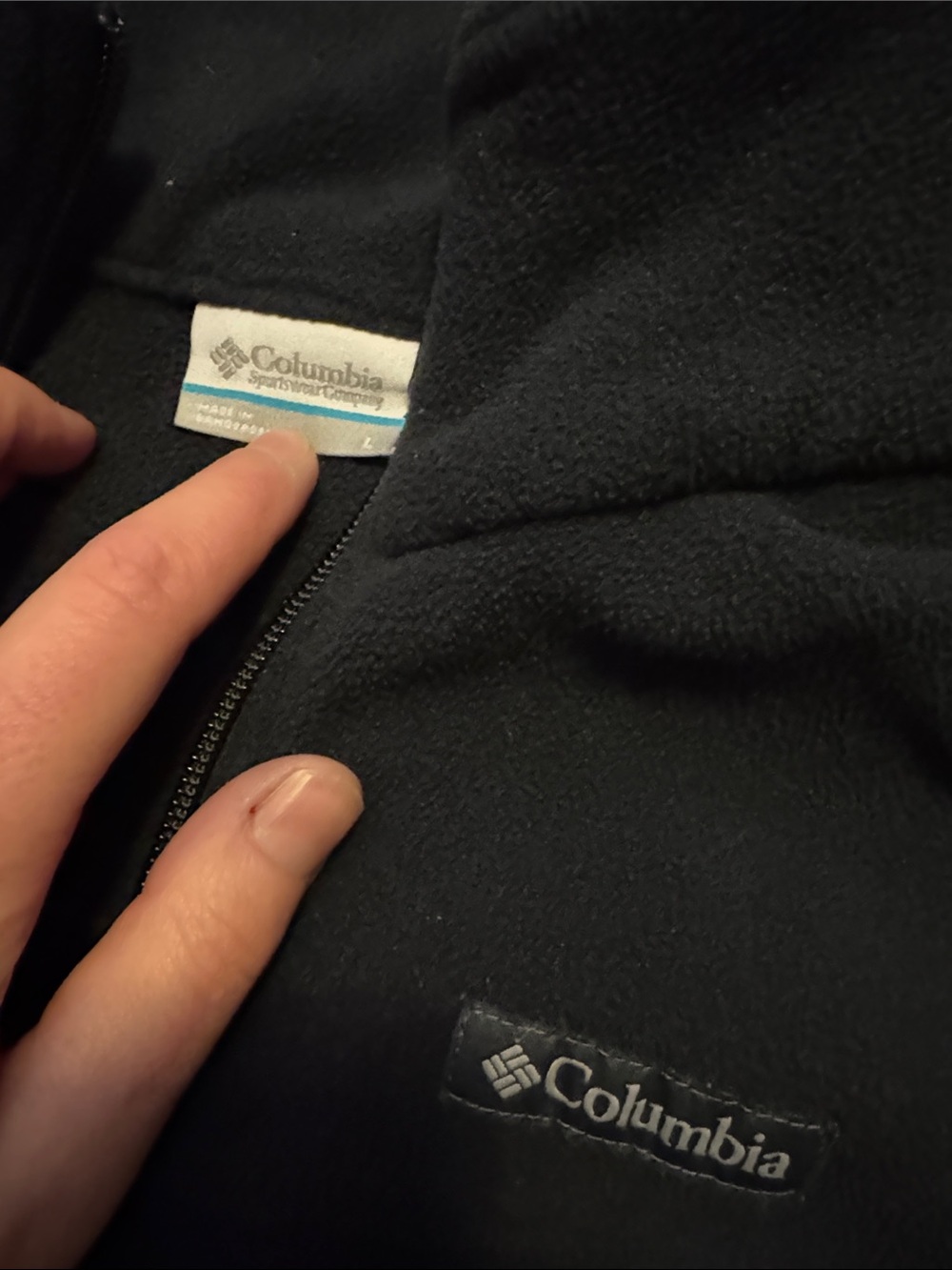Columbia Black Fleece Vest - Picture 3 of 5